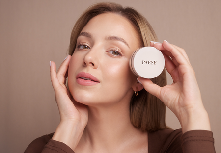 MGŁA PUDROWA Rozświetlający puder sypki 02 Natural Beige 5g